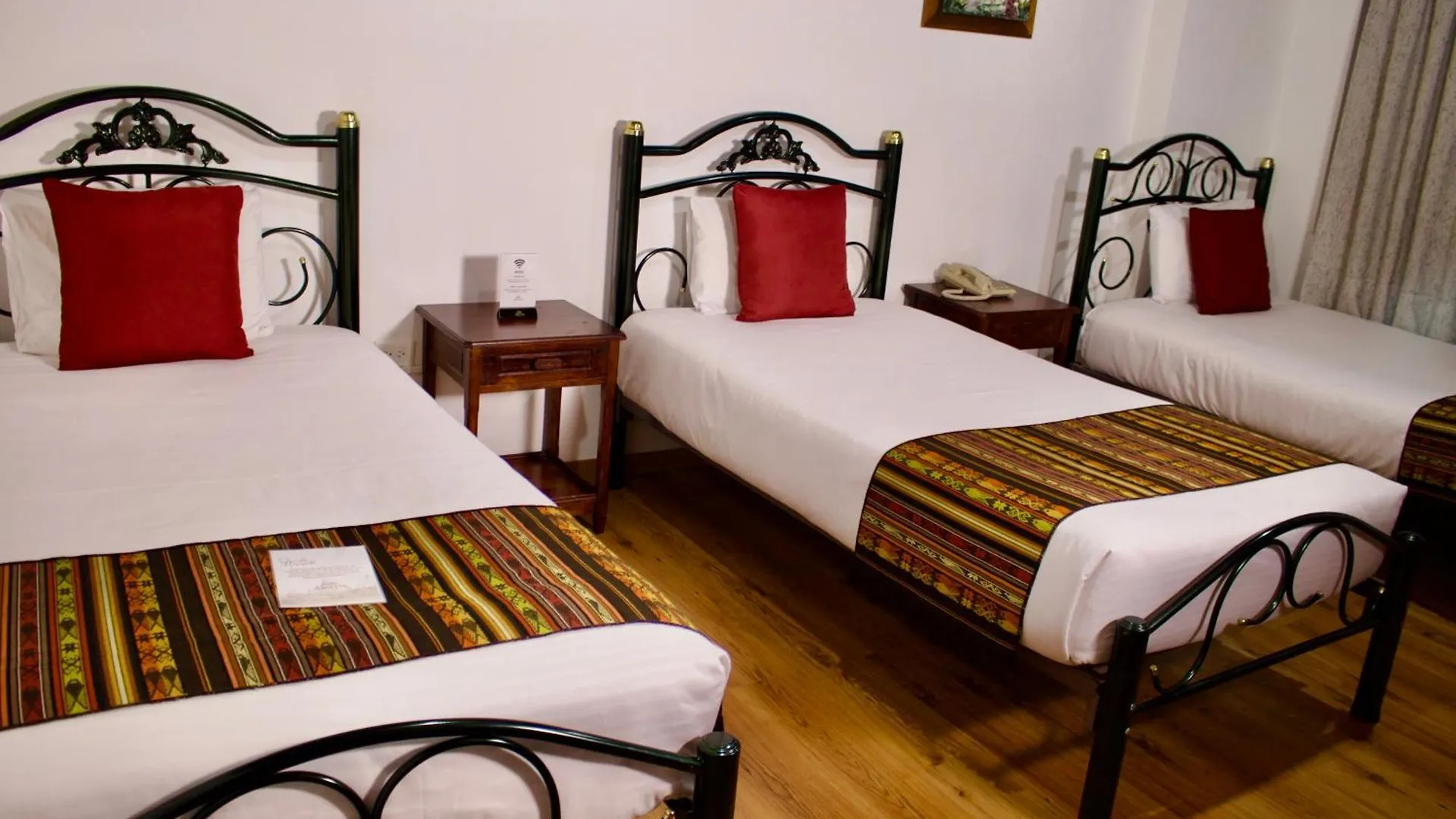 Aleros Hotel Boutique Cuenca 3*,